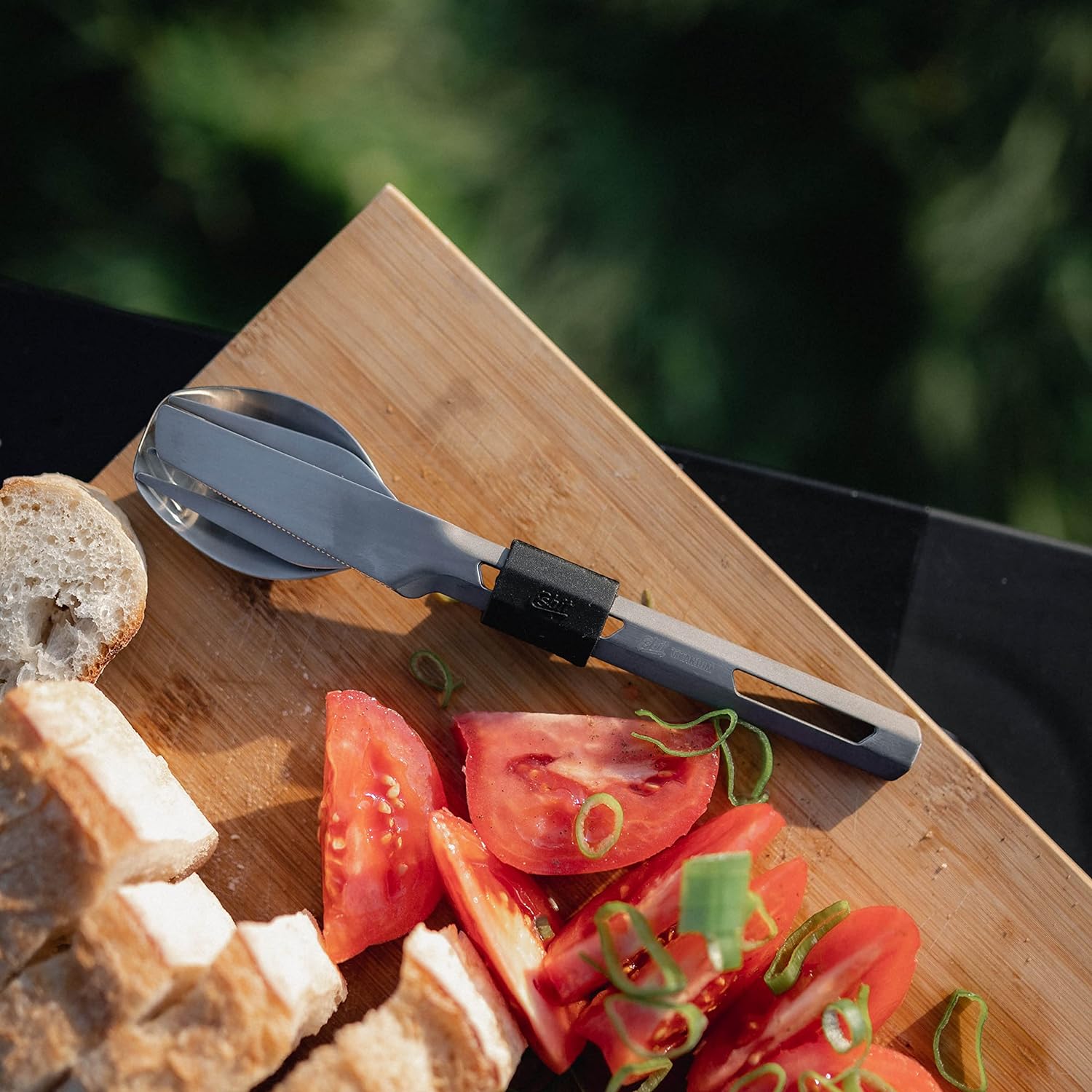 Esbit Camping Besteck Set Titan mit Manschette beim Picknick