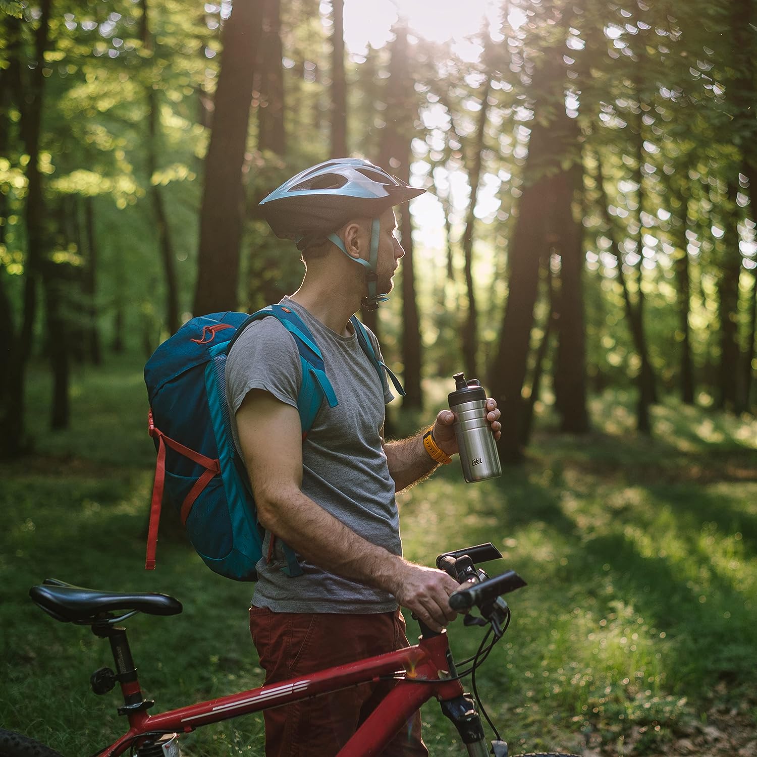 Esbit MAJORIS Sportflasche Edelstahl beim Fahrrad Fahren all-groups