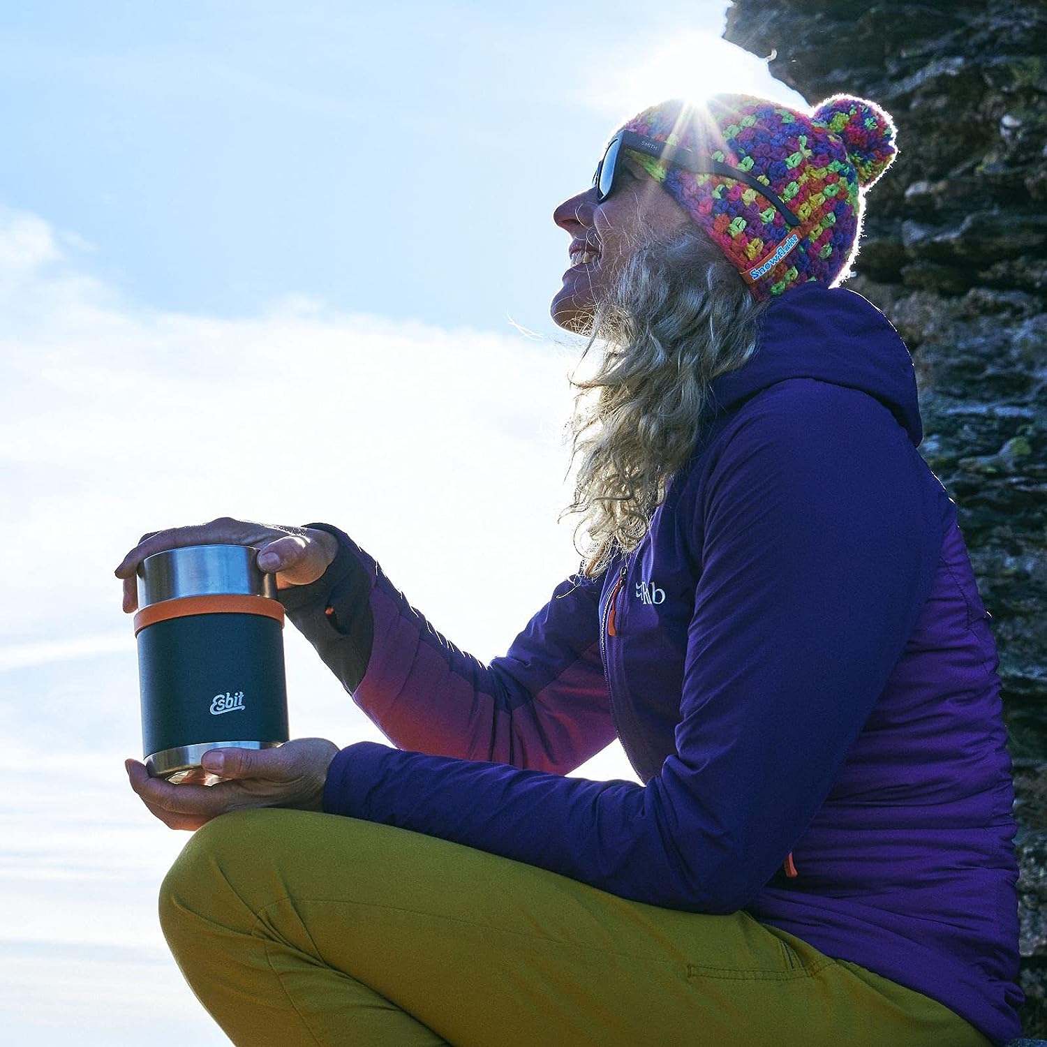 Esbit SCULPTOR Thermobehälter Grün bei Pause beim Wandern