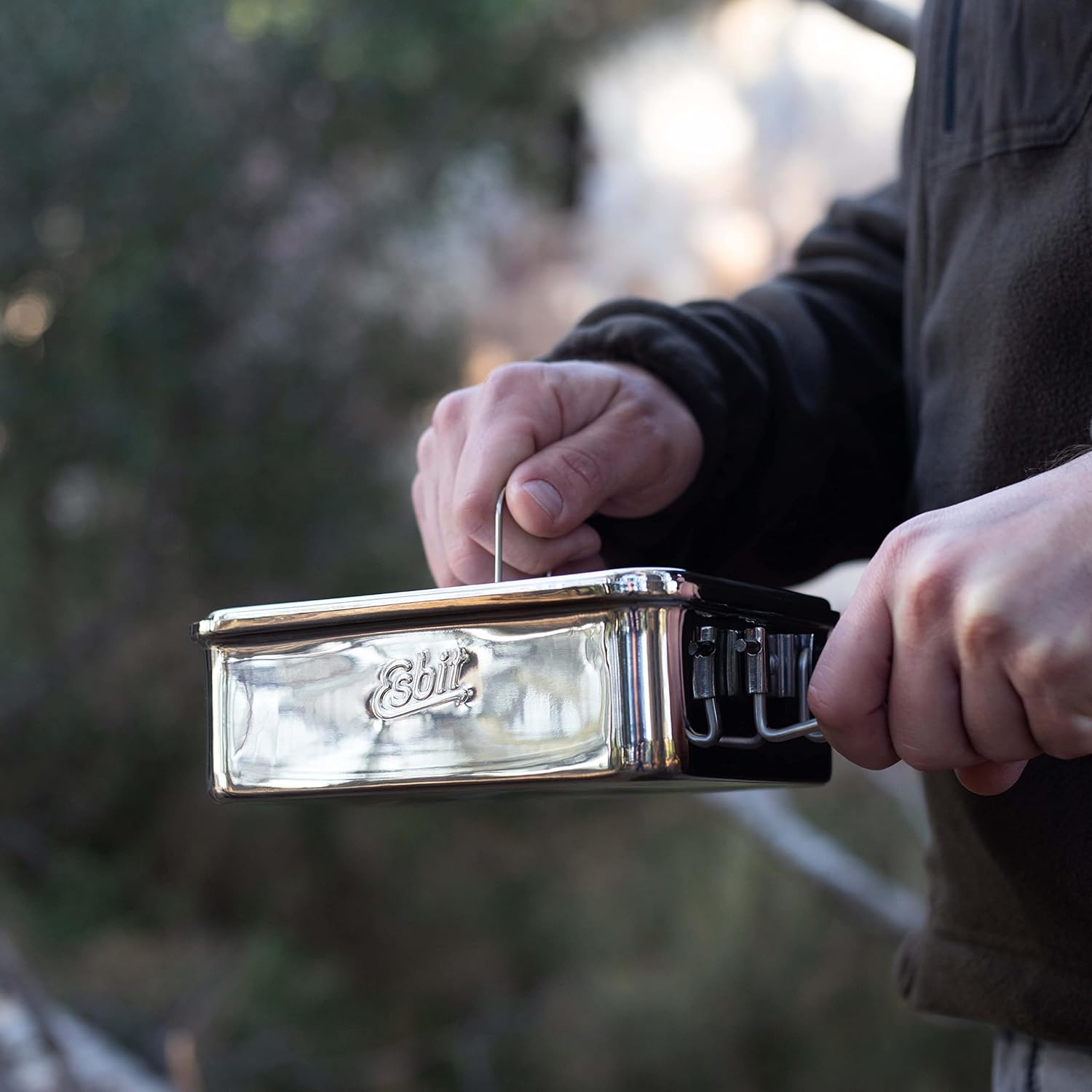 Esbit Camping Kochtopf aus Edelstahl 1200 ml Camping Kochtopf in Hand